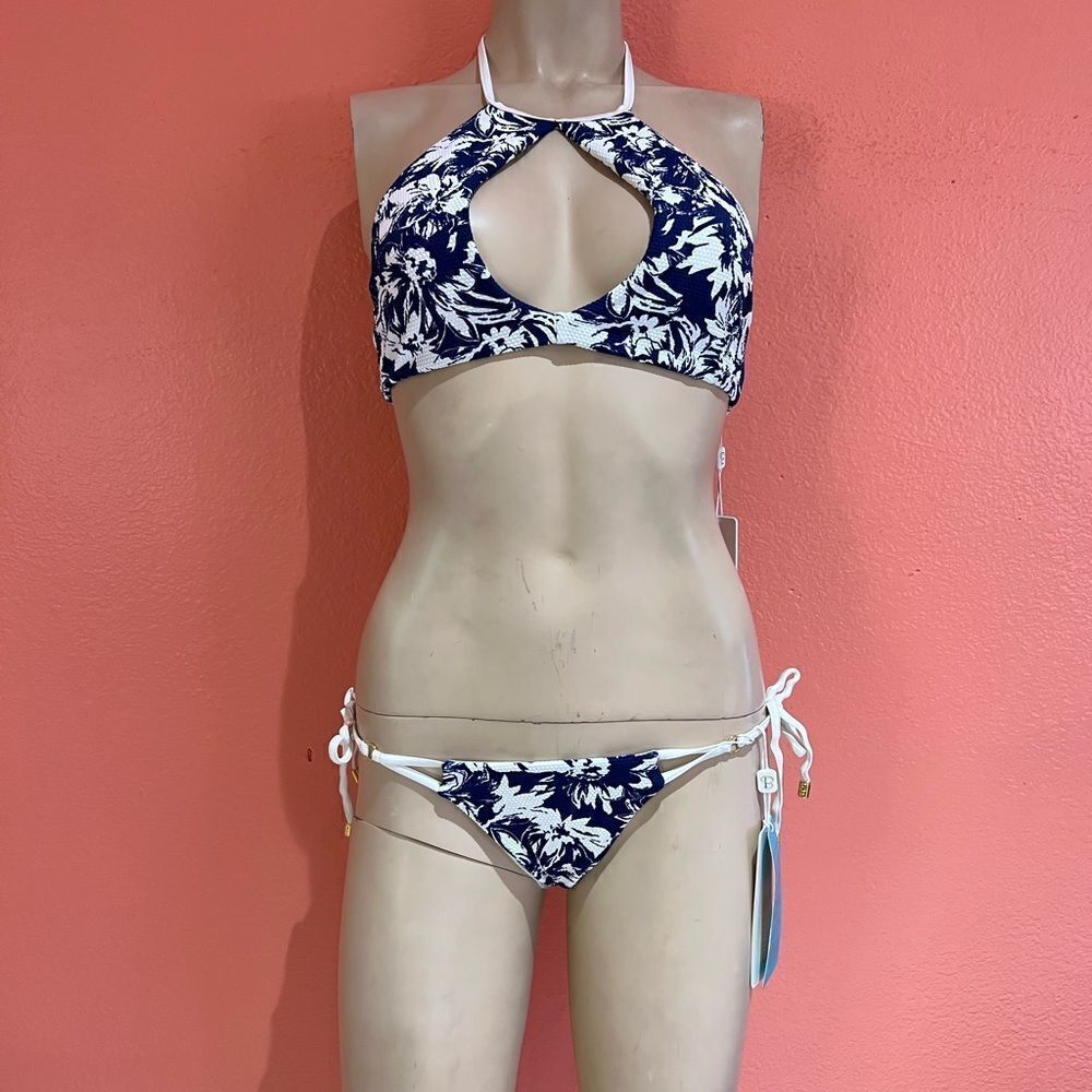 BEACH BUNNY BASICS BIKINI SET!!